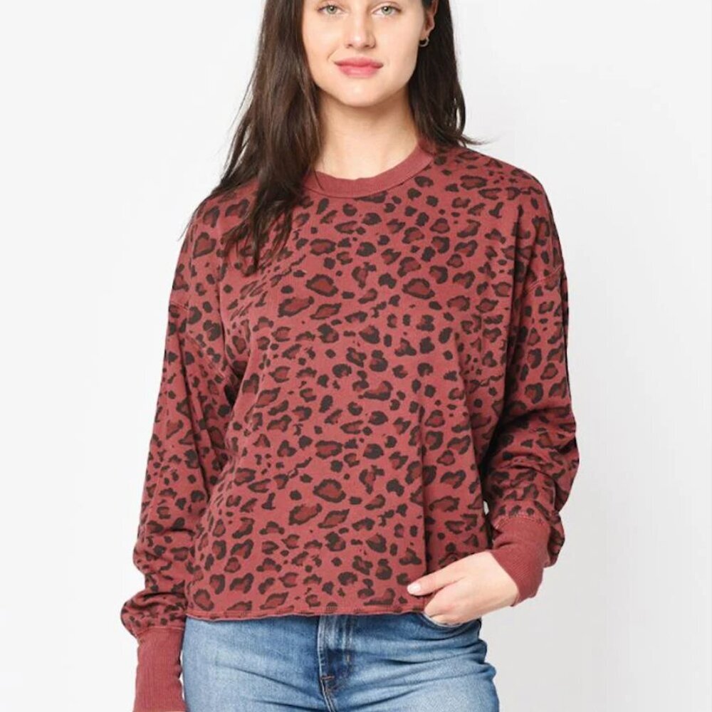 Sundry Drapy Fit Leopard Print Red Sweatshirt Long Sleeve Crewneck Small (1)